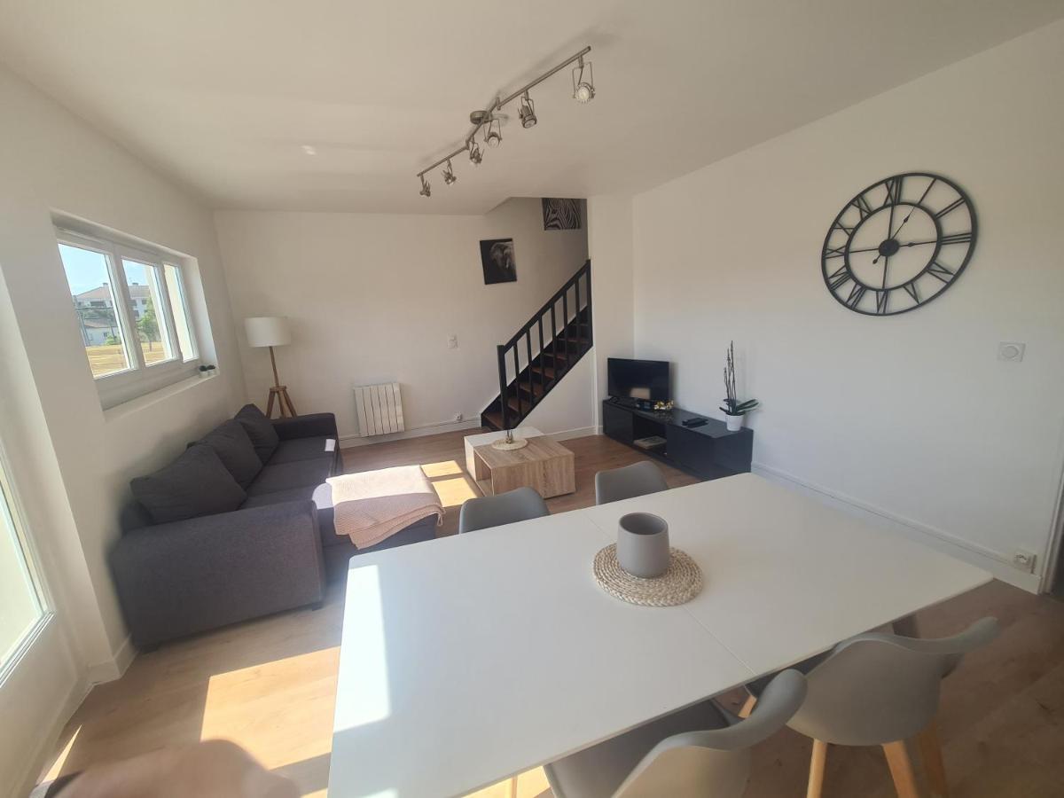 Duplex Familial Proche Gare Et Hyper Centre Ville Villepreux Exterior photo